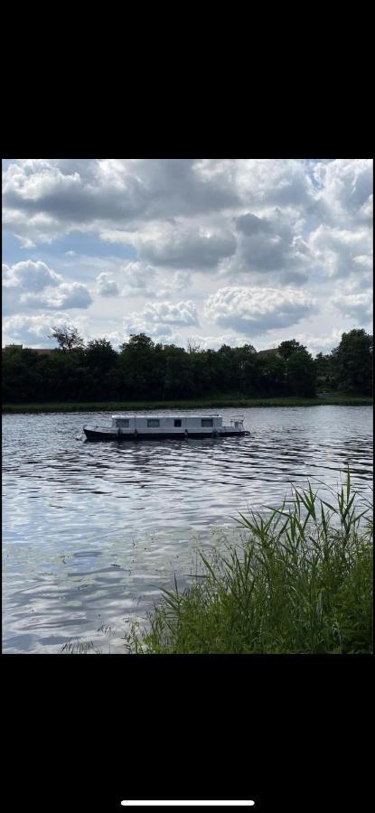 Zouw Hausboat Zakotven -Pouze Ubytovani Roudnice nad Labem Εξωτερικό φωτογραφία