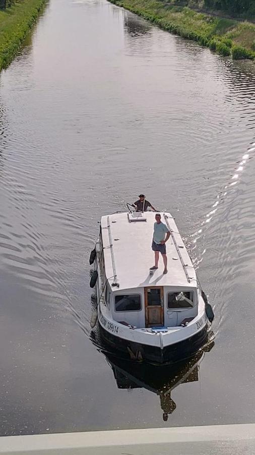 Zouw Hausboat Zakotven -Pouze Ubytovani Roudnice nad Labem Εξωτερικό φωτογραφία