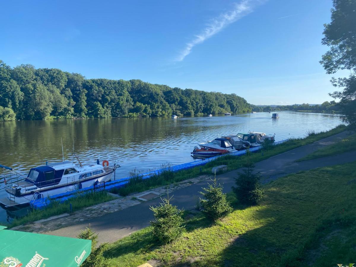 Zouw Hausboat Zakotven -Pouze Ubytovani Roudnice nad Labem Εξωτερικό φωτογραφία