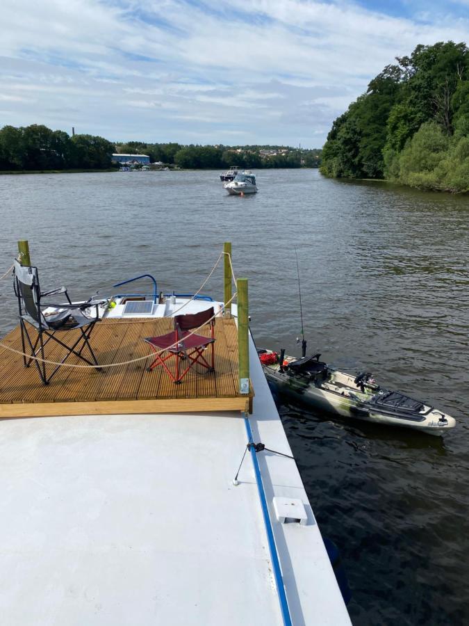 Zouw Hausboat Zakotven -Pouze Ubytovani Roudnice nad Labem Εξωτερικό φωτογραφία