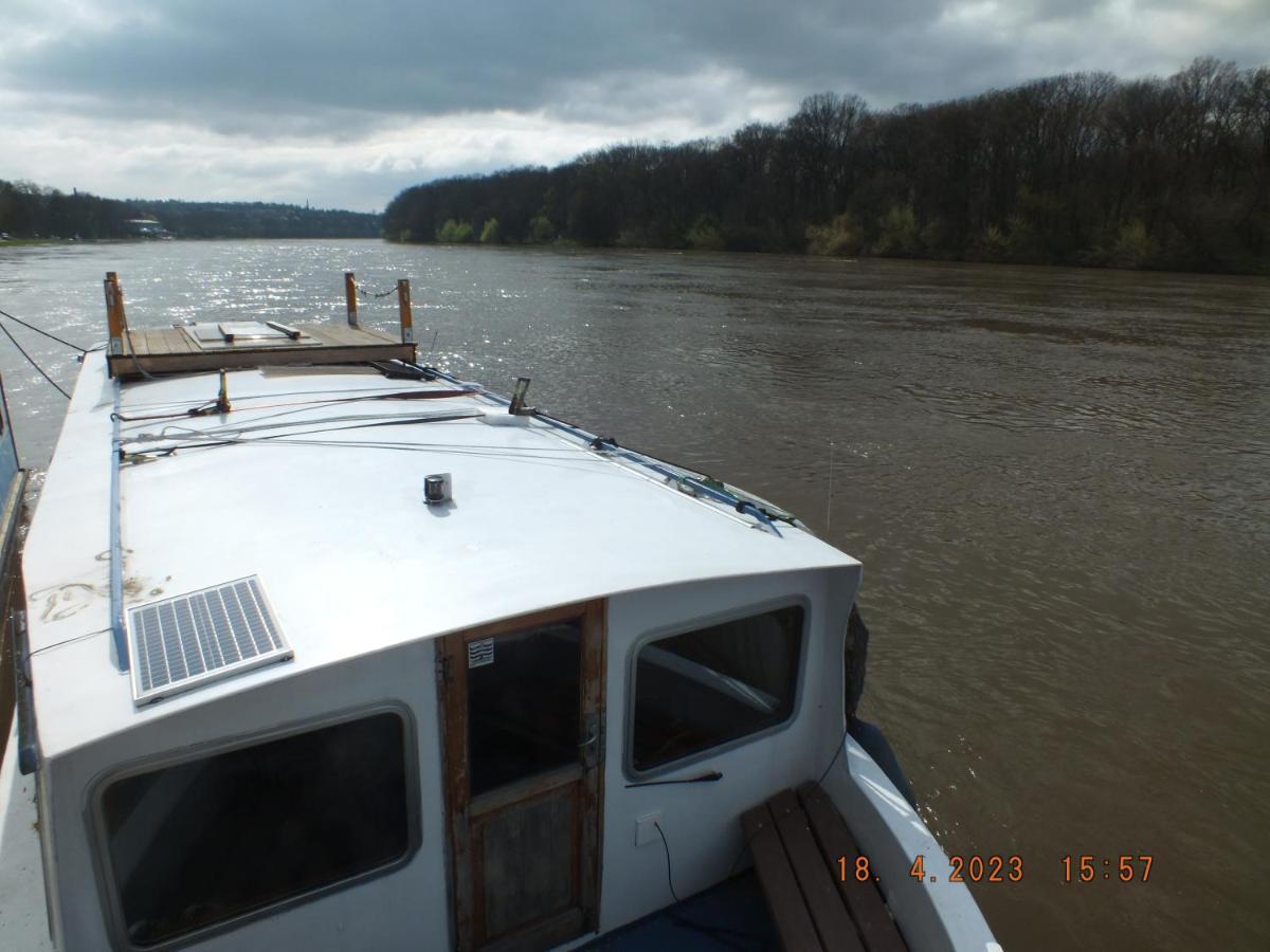 Zouw Hausboat Zakotven -Pouze Ubytovani Roudnice nad Labem Εξωτερικό φωτογραφία