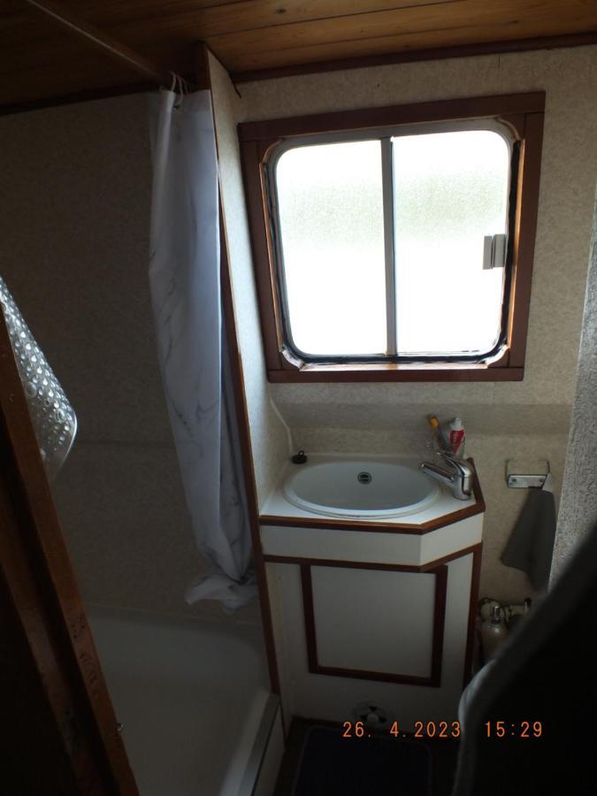 Zouw Hausboat Zakotven -Pouze Ubytovani Roudnice nad Labem Εξωτερικό φωτογραφία