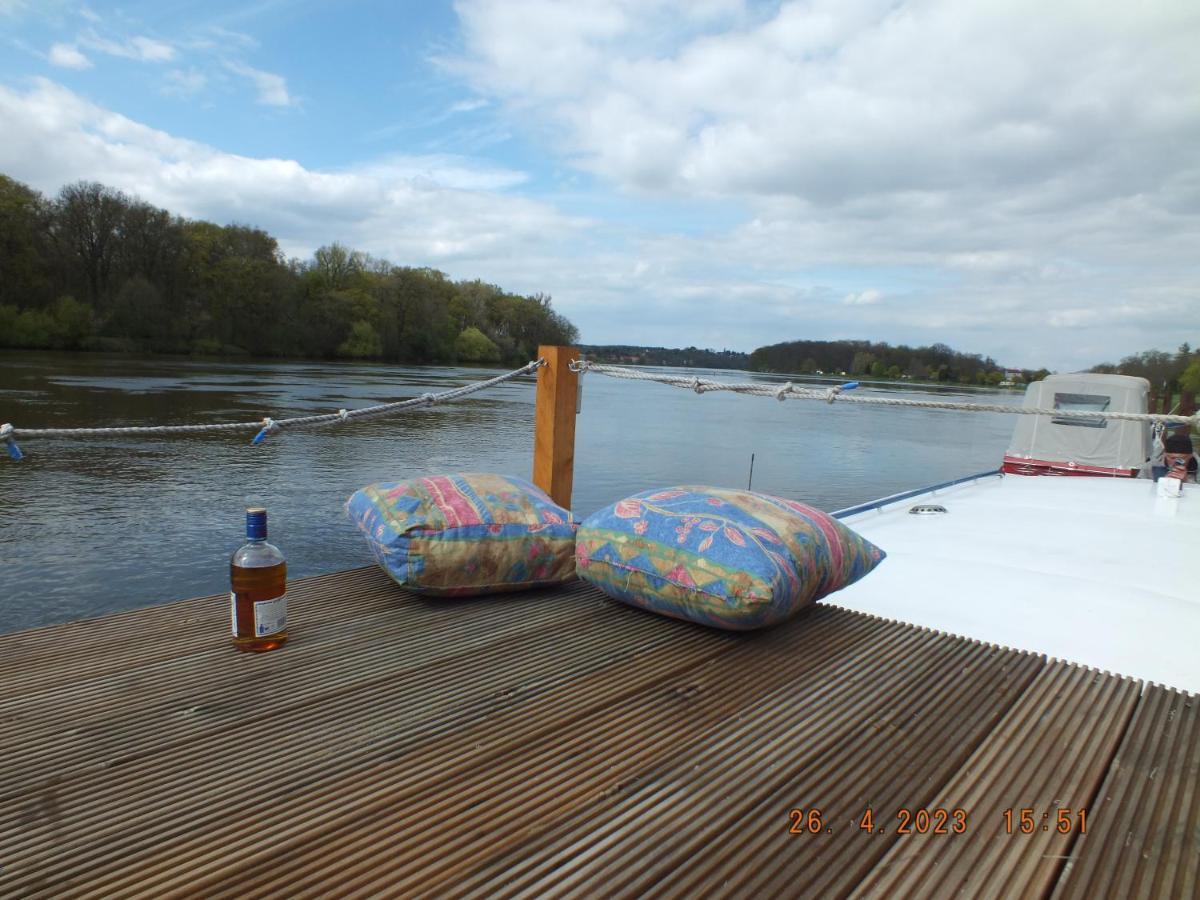 Zouw Hausboat Zakotven -Pouze Ubytovani Roudnice nad Labem Εξωτερικό φωτογραφία