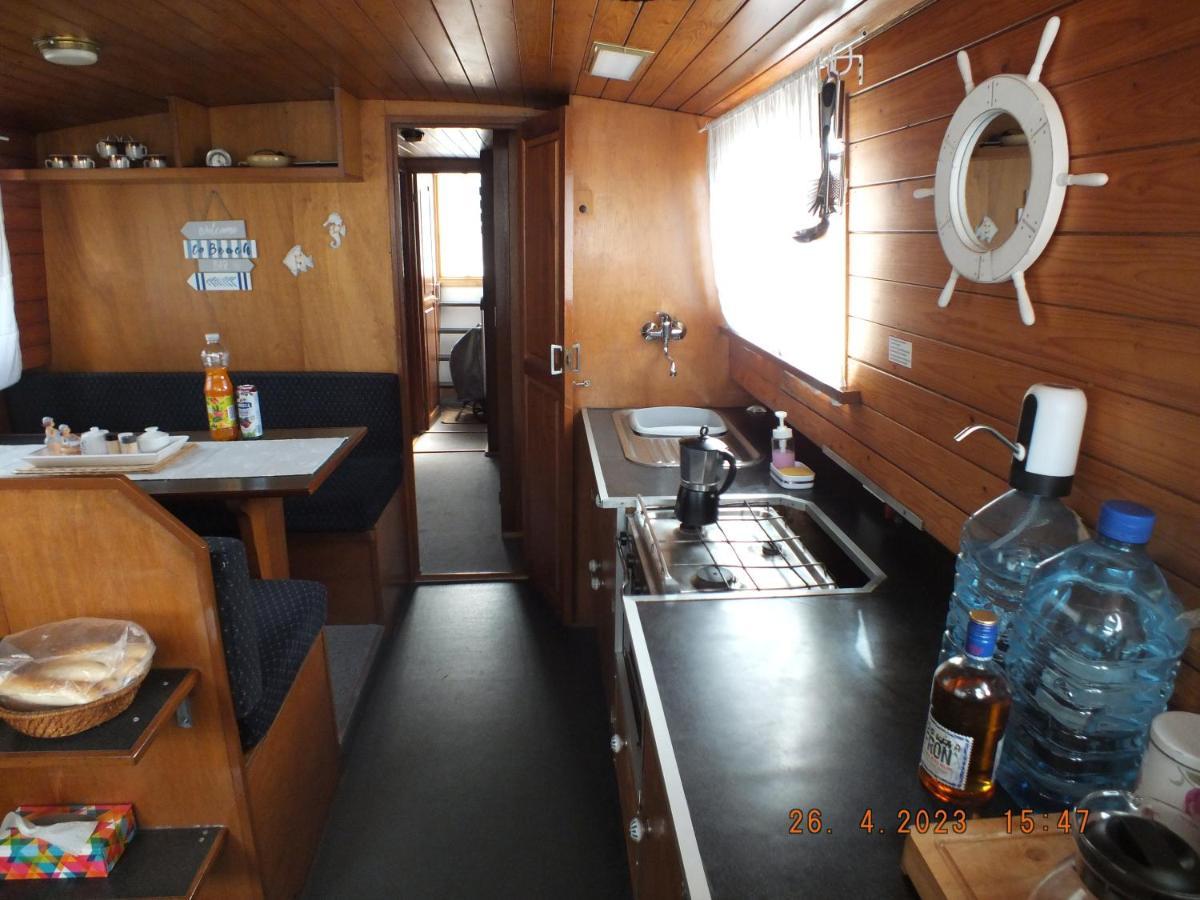 Zouw Hausboat Zakotven -Pouze Ubytovani Roudnice nad Labem Εξωτερικό φωτογραφία